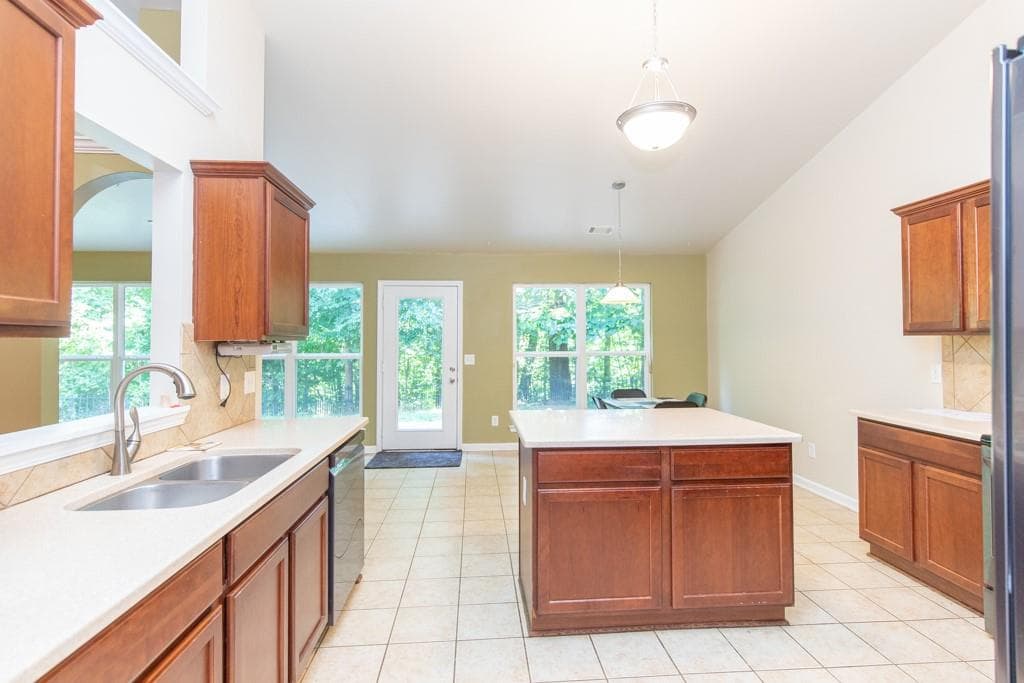 4 bedroom, 3 bathroom, 2,653 sq ft single family residence for rent at 4556 White Horse, Braselton, GA 30517 for $2,495 a month — photo 4
