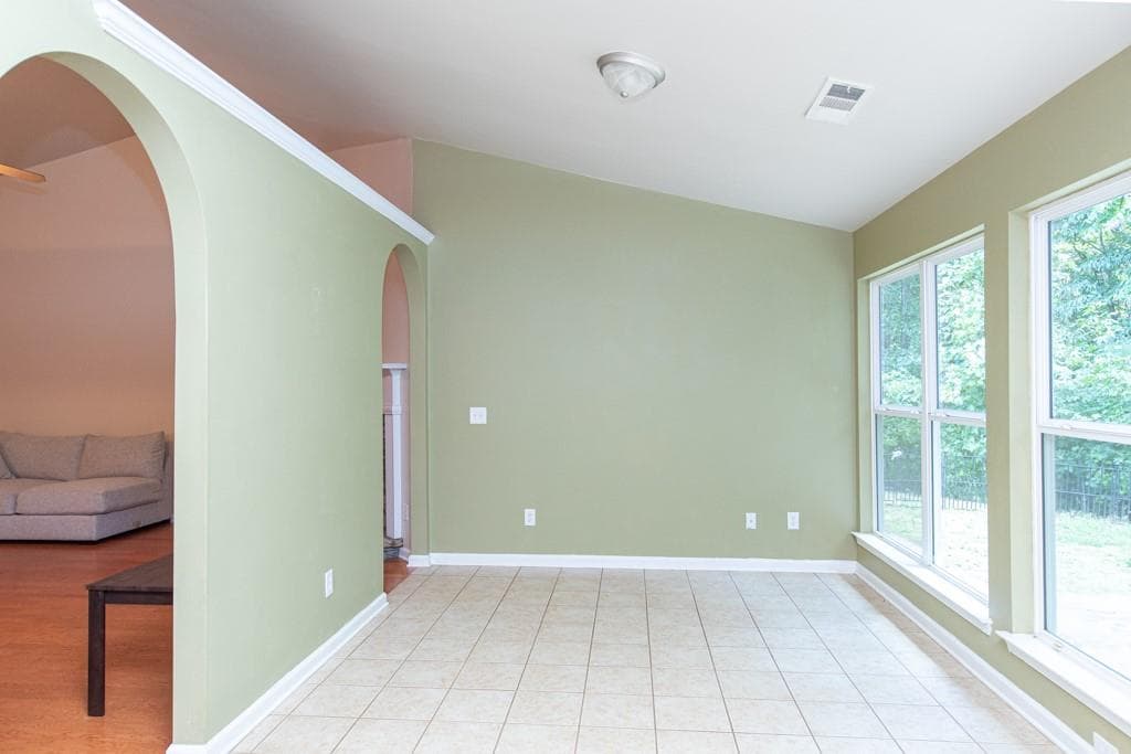4 bedroom, 3 bathroom, 2,653 sq ft single family residence for rent at 4556 White Horse, Braselton, GA 30517 for $2,495 a month — photo 6