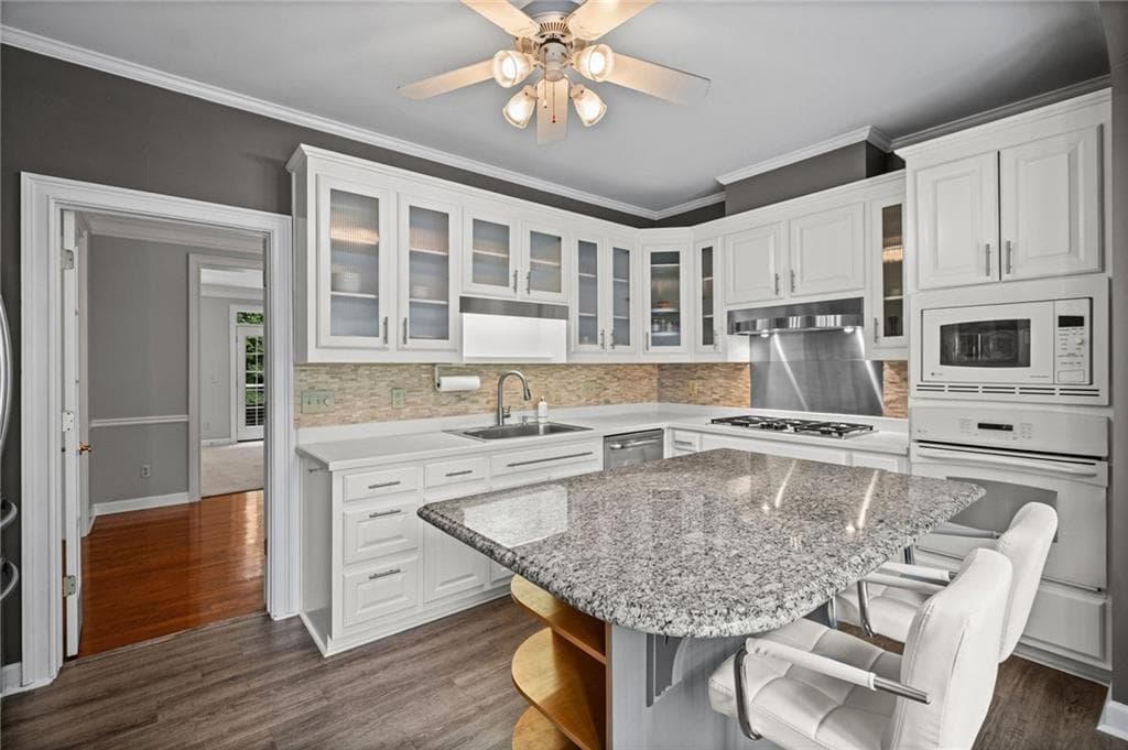3 bedroom, 4 bathroom, 1,754 sq ft townhouse for sale at 9005 Niblick Drive, Alpharetta, GA 30022 — photo 7