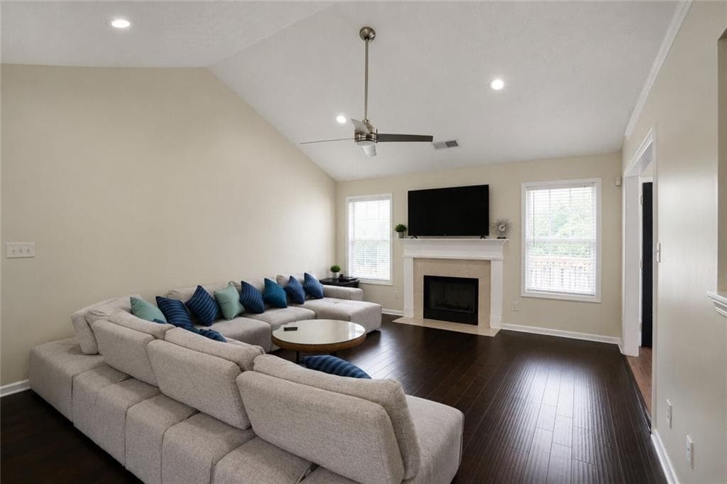 6 bedroom, 3 bathroom, 3,586 sq ft single family residence for sale at 1030 Chimney Trace Way, Lawrenceville, GA 30045 — photo 6