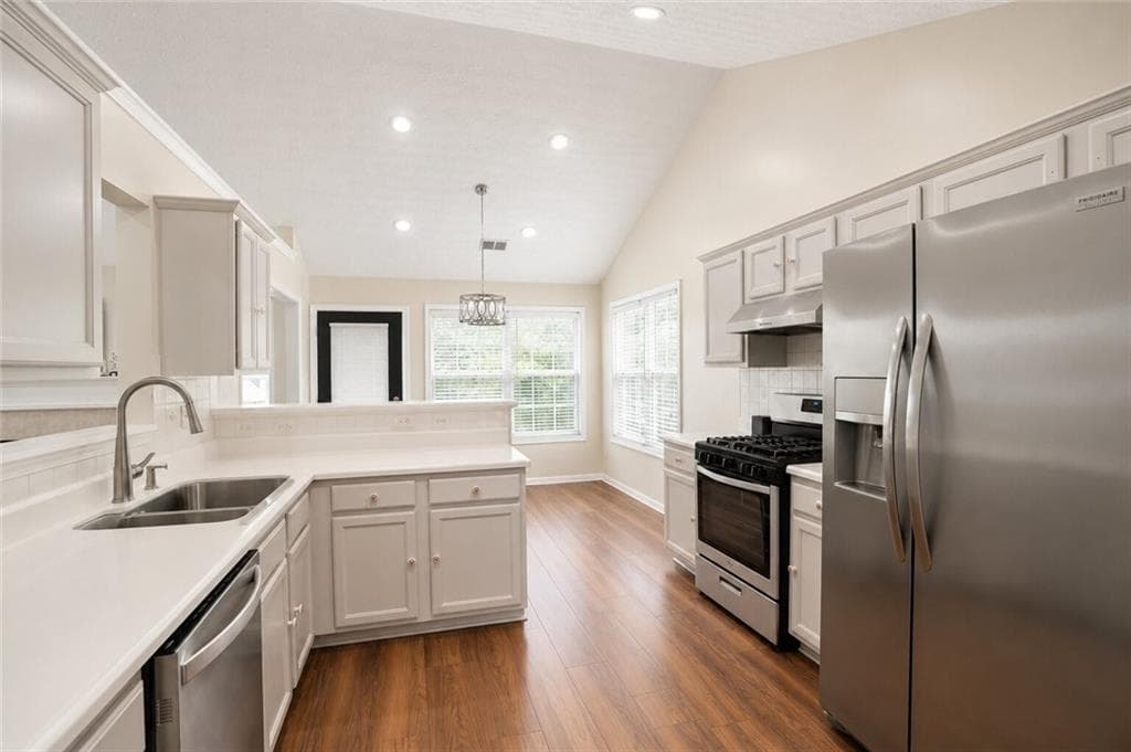 6 bedroom, 3 bathroom, 3,586 sq ft single family residence for sale at 1030 Chimney Trace Way, Lawrenceville, GA 30045 — photo 8