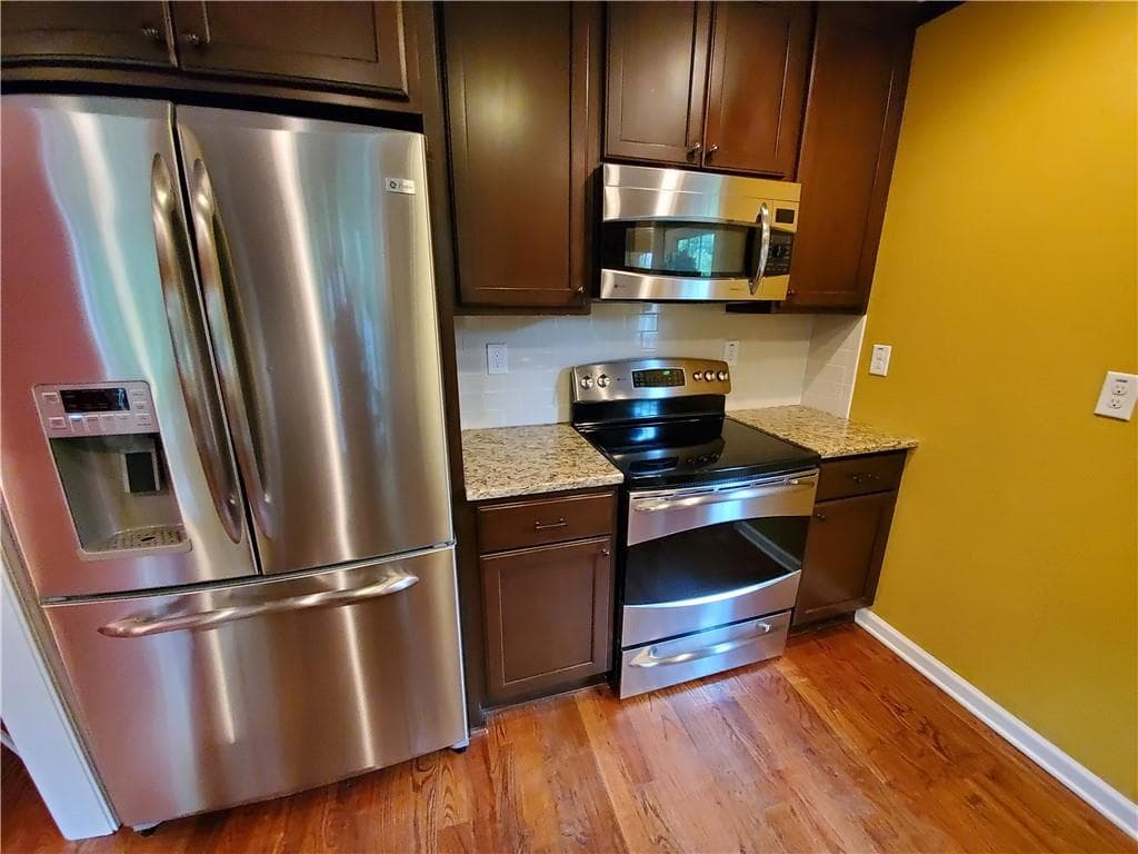 3 bedroom, 2 bathroom, 1,526 sq ft single family residence for rent at 2178 Ridgedale Road, Atlanta, GA 30317 for $2,895 a month — photo 9
