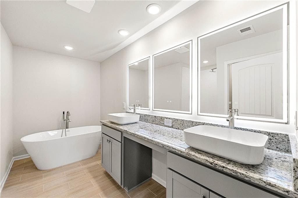 3 bedroom, 3 bathroom, 1,598 sq ft townhouse for sale at 5228 MUNDY Grove Lane, Gainesville, GA 30504 — photo 9