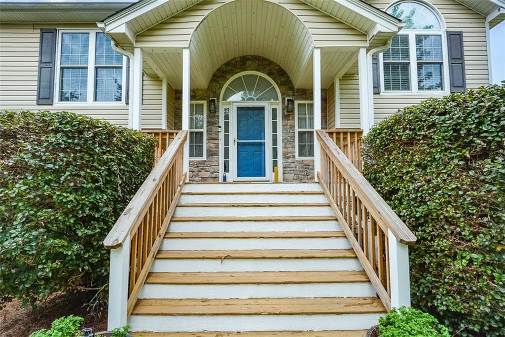 4 bedroom, 3 bathroom, 2,932 sq ft single family residence for sale at 168 Oakview Drive, Dallas, GA 30157 — photo 5