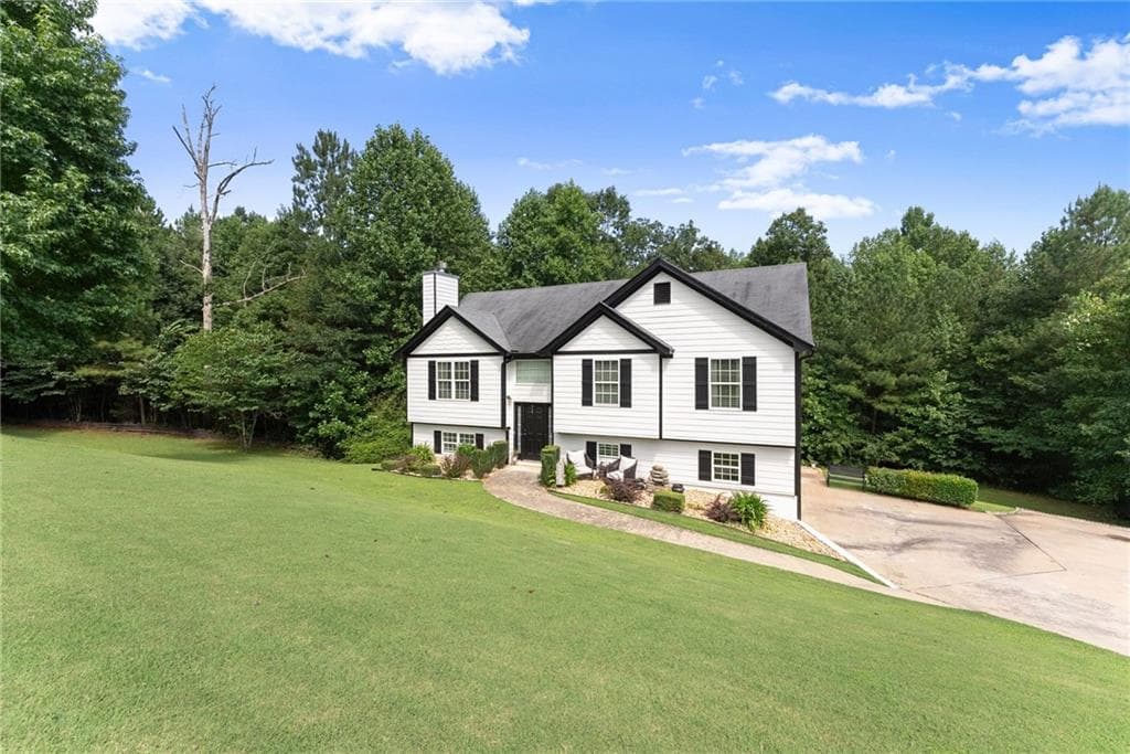 4 bedroom, 3 bathroom, 1,189 sq ft single family residence for sale at 2786 Summer Creek Drive, Gainesville, GA 30507 — photo 8