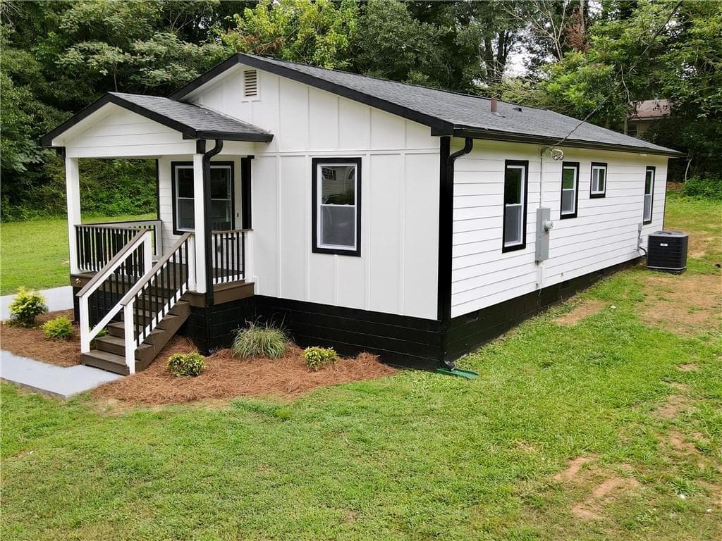 2 bedroom, 2 bathroom, 936 sq ft single family residence under contract at 522 Spring Street, Carrollton, GA 30117 — photo 3