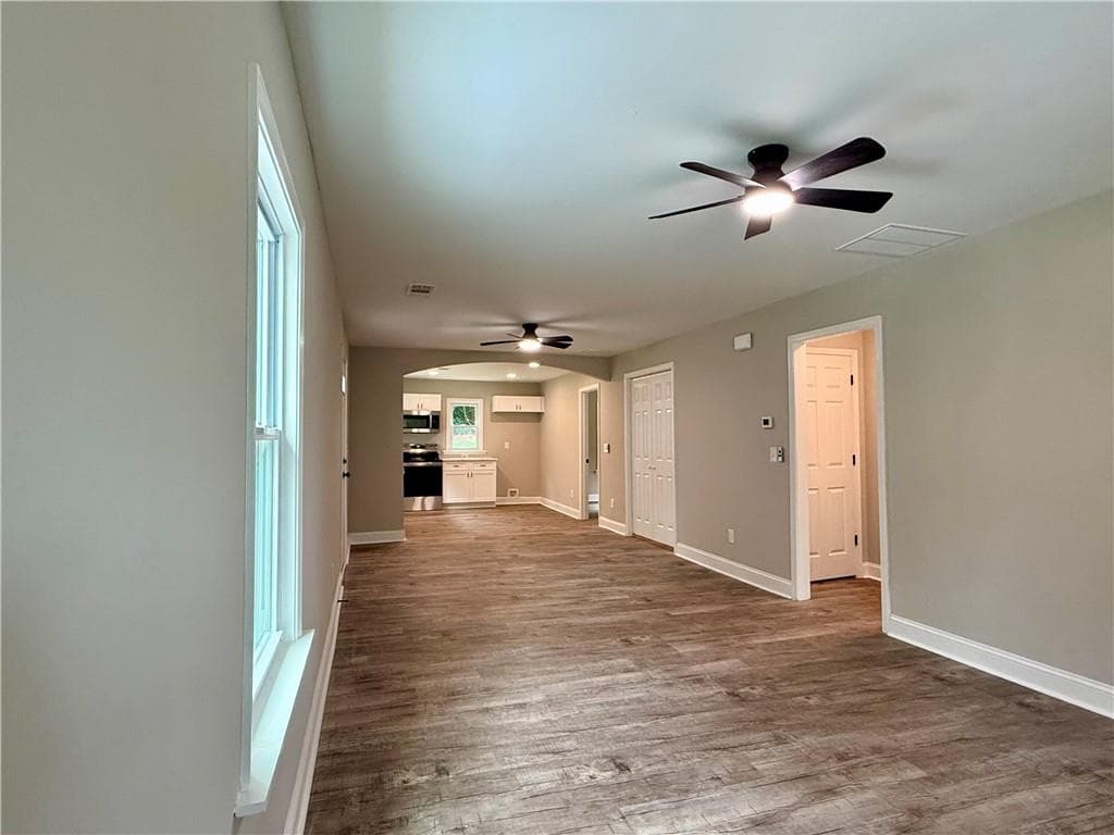 2 bedroom, 2 bathroom, 936 sq ft single family residence under contract at 522 Spring Street, Carrollton, GA 30117 — photo 6