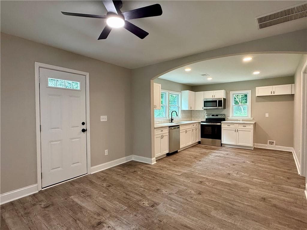 2 bedroom, 2 bathroom, 936 sq ft single family residence under contract at 522 Spring Street, Carrollton, GA 30117 — photo 7