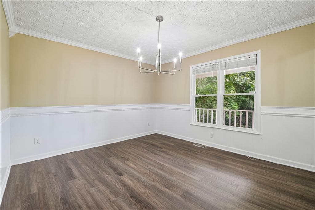 4 bedroom, 3 bathroom, 2,404 sq ft single family residence for sale at 2321 Murdock Road, Marietta, GA 30062 — photo 3