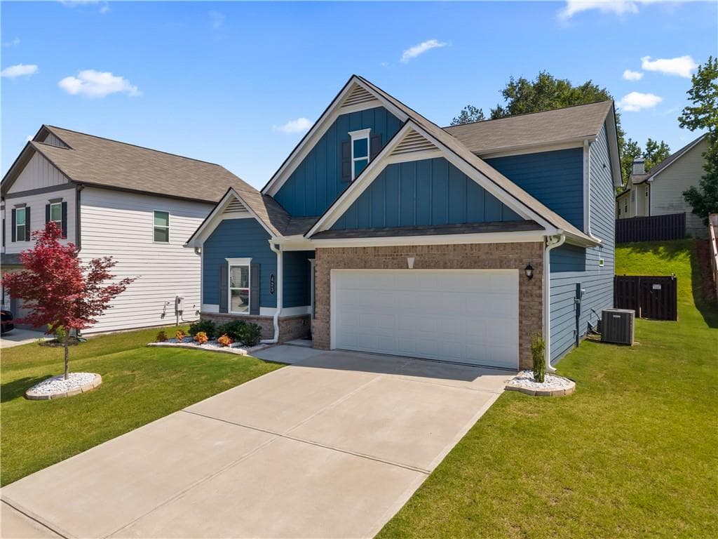 3 bedroom, 3 bathroom, 2,759 sq ft single family residence for sale at 423 Nottely Drive, Temple, GA 30179 — photo 2