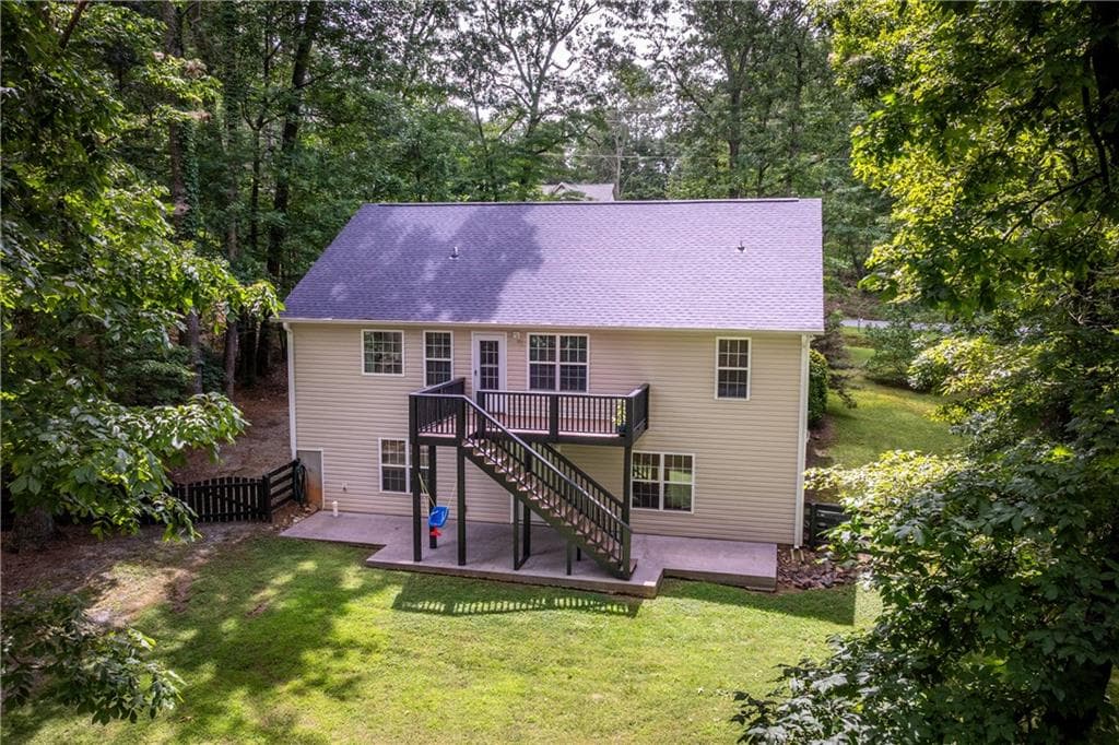 3 bedroom, 2 bathroom, 1,288 sq ft single family residence under contract at 1218 Roundtop Road, Ellijay, GA 30540 — photo 4