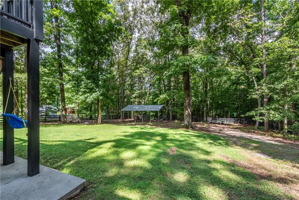 3 bedroom, 2 bathroom, 1,288 sq ft single family residence under contract at 1218 Roundtop Road, Ellijay, GA 30540 — photo 5