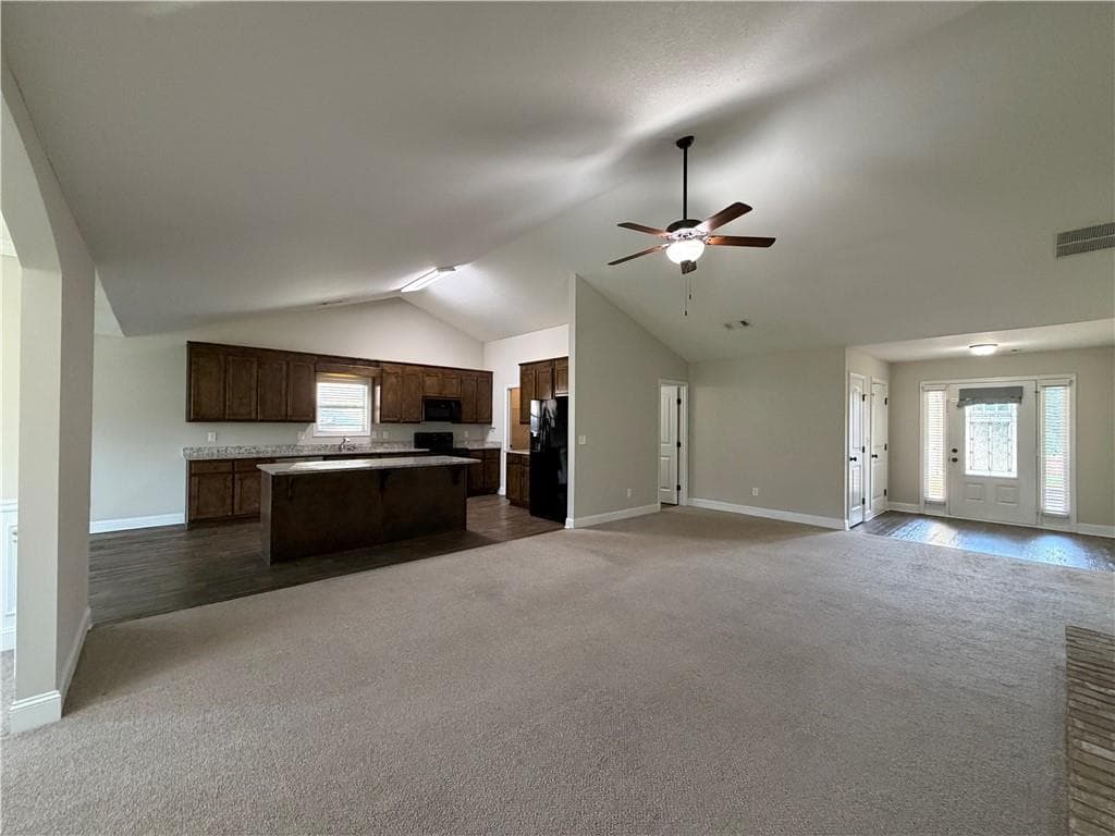 4 bedroom, 3 bathroom, 2,250 sq ft single family residence for rent at 624 River Mist Circle, Jefferson, GA 30549 for $2,200 a month — photo 5