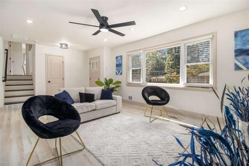 3 bedroom, 2 bathroom, 1,808 sq ft single family residence for sale at 2508 Fontaine Circle, Decatur, GA 30032 — photo 5