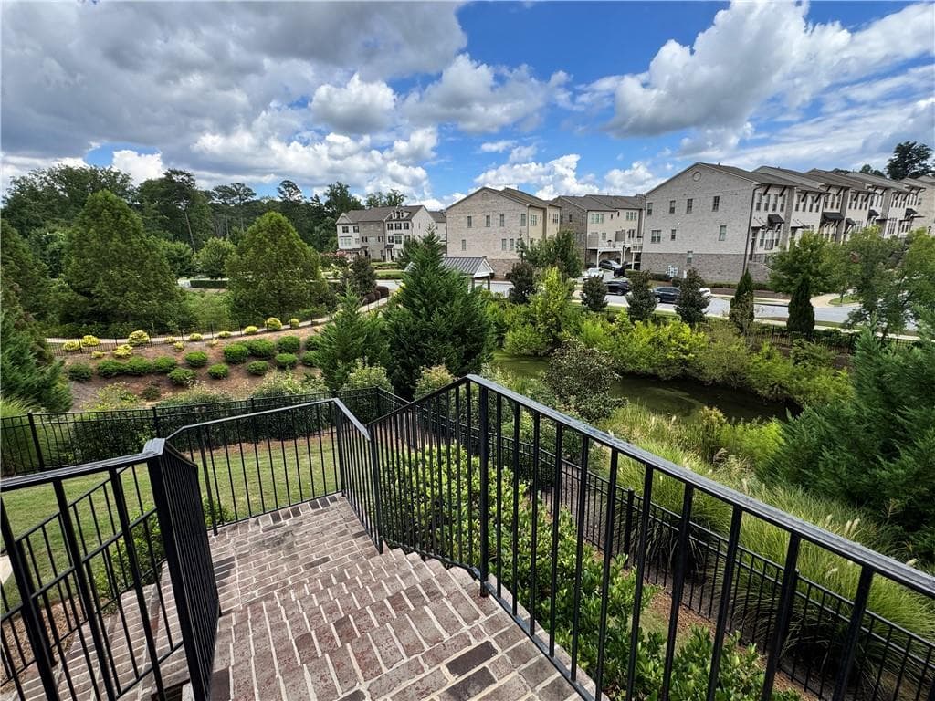 3 bedroom, 4 bathroom, 2,403 sq ft townhouse for rent at 4250 Spruce Pine Alley, Doraville, GA 30360 for $3,525 a month — photo 4