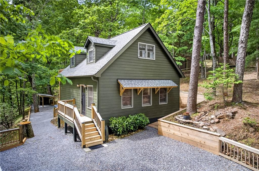 2 bedroom, 2 bathroom, 1,120 sq ft single family residence for sale at 747 Mountain Oak Road, Ellijay, GA 30536 — photo 3