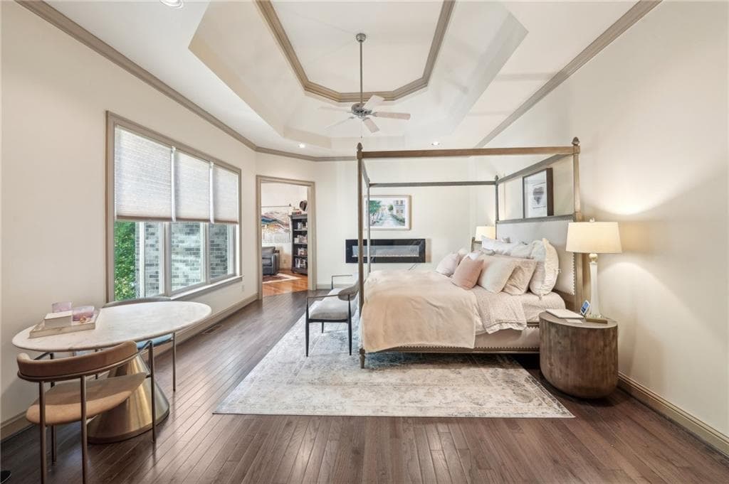 4 bedroom, 4 bathroom, 4,750 sq ft single family residence for sale at 4162 Cumberland Point Drive, Gainesville, GA 30504 — photo 4