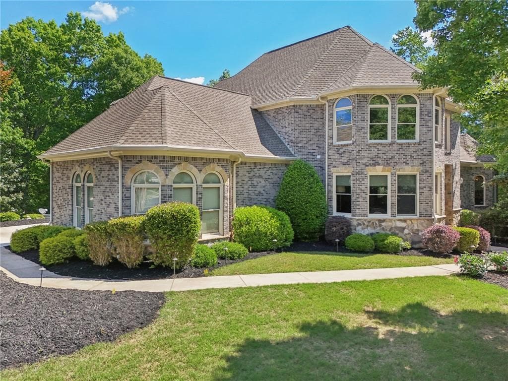 4 bedroom, 4 bathroom, 4,750 sq ft single family residence for sale at 4162 Cumberland Point Drive, Gainesville, GA 30504 — photo 5