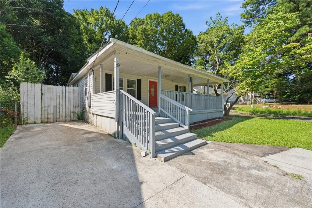3 bedroom, 2 bathroom, 1,350 sq ft single family residence for rent at 3024 Grand Avenue, Atlanta, GA 30315 for $2,000 a month — photo 2