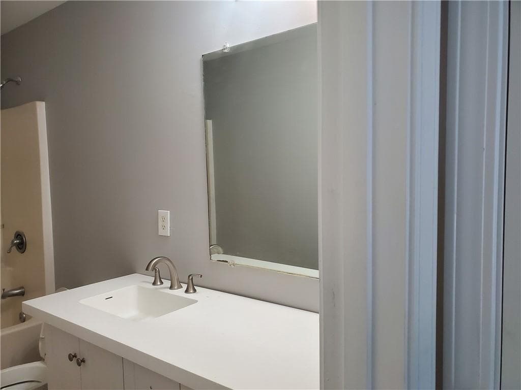 5 bedroom, 3 bathroom, 3,492 sq ft single family residence for sale at 3148 Hunting Creek Pass, Douglasville, GA 30135 — photo 7
