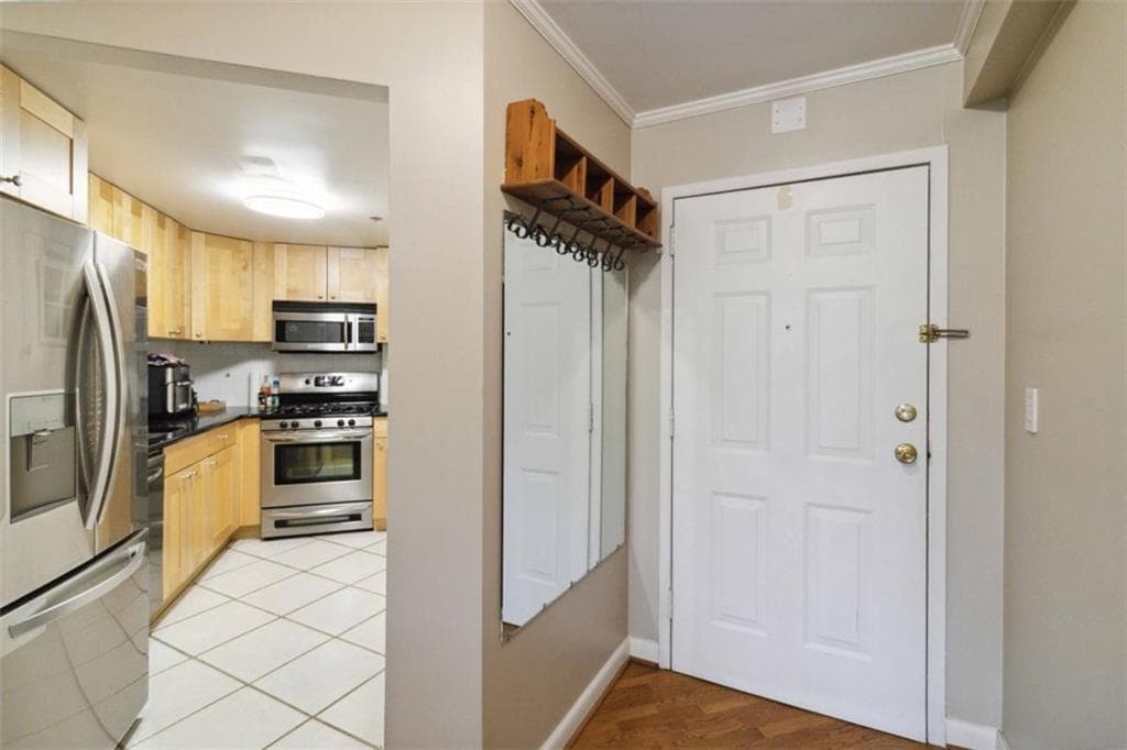 2 bedroom, 2 bathroom condominium for rent at 1501 Clairmont Road 822, Decatur, GA 30033 for $2,400 a month — photo 5