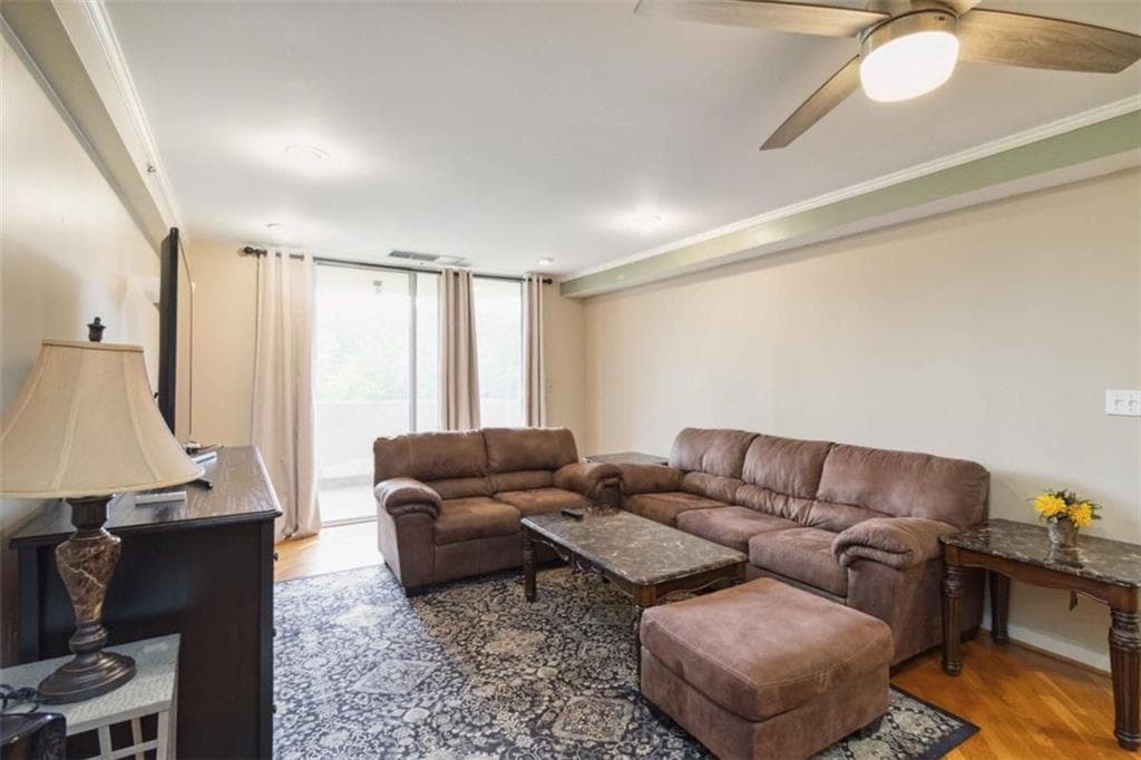 2 bedroom, 2 bathroom condominium for rent at 1501 Clairmont Road 822, Decatur, GA 30033 for $2,400 a month — photo 9