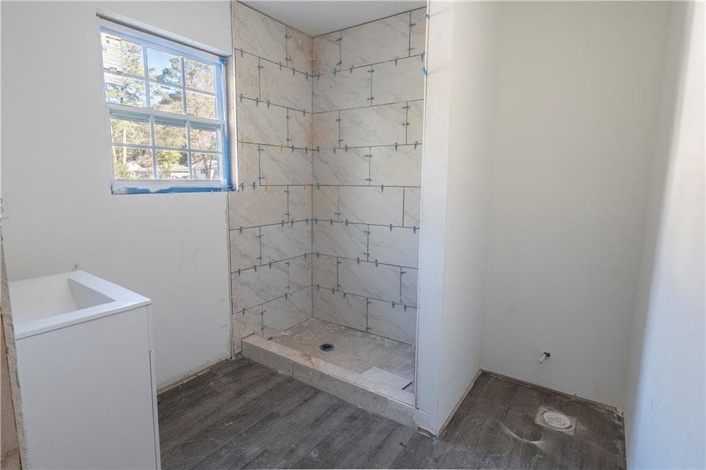 6 bedroom, 4 bathroom, 3,194 sq ft single family residence for sale at 1471 Centra Villa, Atlanta, GA 30311 — photo 3