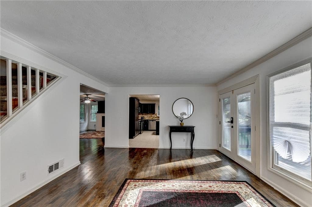 5 bedroom, 4 bathroom, 3,320 sq ft single family residence for sale at 117 Ridge Road, Berkeley Lake, GA 30096 — photo 7
