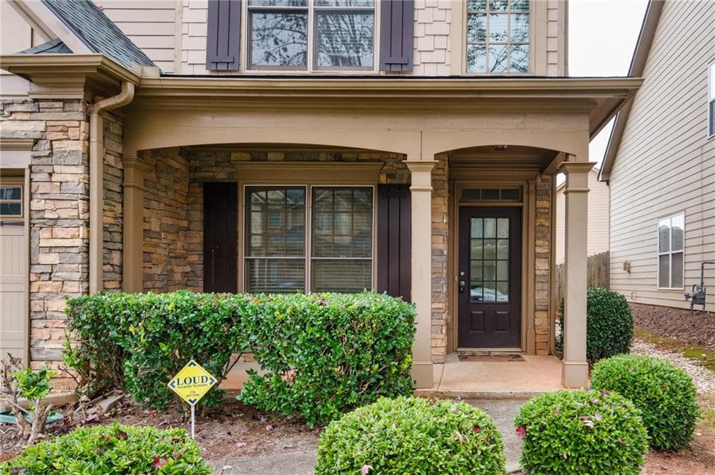4 bedroom, 3 bathroom, 2,165 sq ft single family residence for sale at 2609 Brynfield Cove, Suwanee, GA 30024 — photo 2