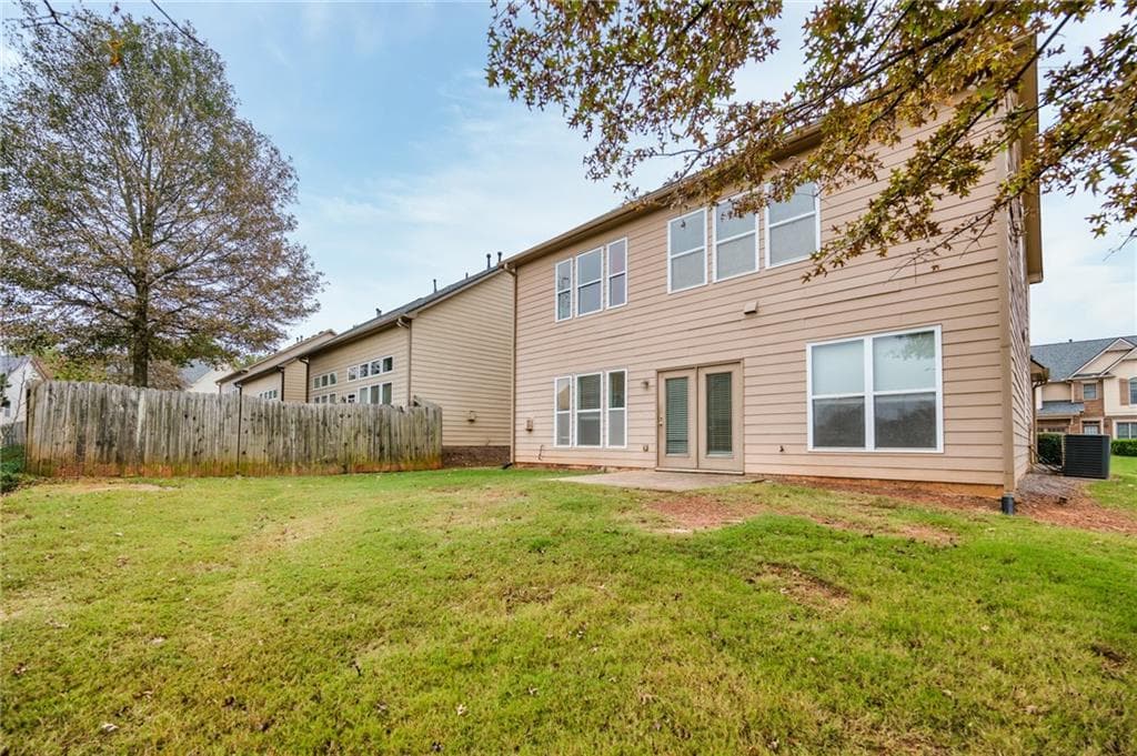 4 bedroom, 3 bathroom, 2,165 sq ft single family residence for sale at 2609 Brynfield Cove, Suwanee, GA 30024 — photo 4