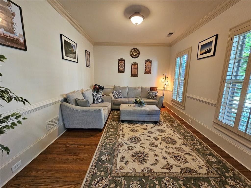 4 bedroom, 4 bathroom, 3,644 sq ft single family residence for rent at 10924 Waters Road, Alpharetta, GA 30022 for $4,100 a month — photo 3