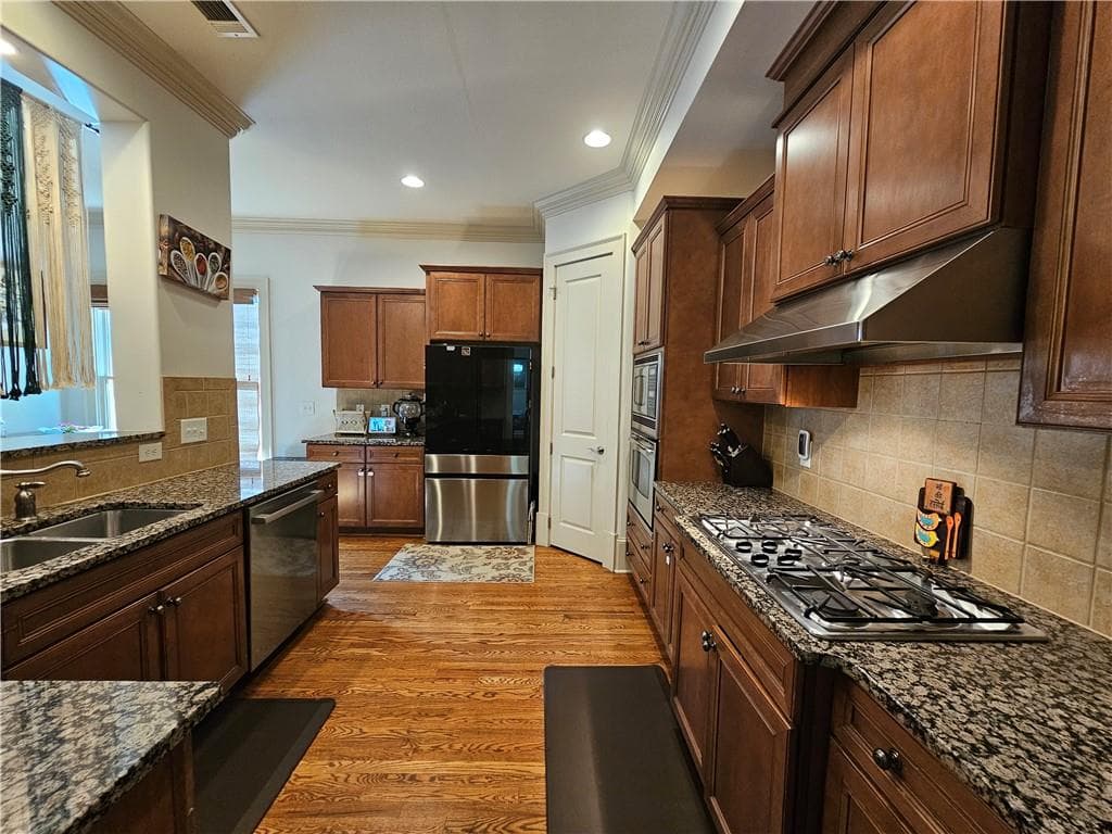 4 bedroom, 4 bathroom, 3,644 sq ft single family residence for rent at 10924 Waters Road, Alpharetta, GA 30022 for $4,100 a month — photo 8