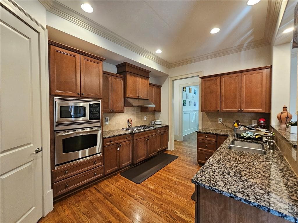 4 bedroom, 4 bathroom, 3,644 sq ft single family residence for rent at 10924 Waters Road, Alpharetta, GA 30022 for $4,100 a month — photo 9