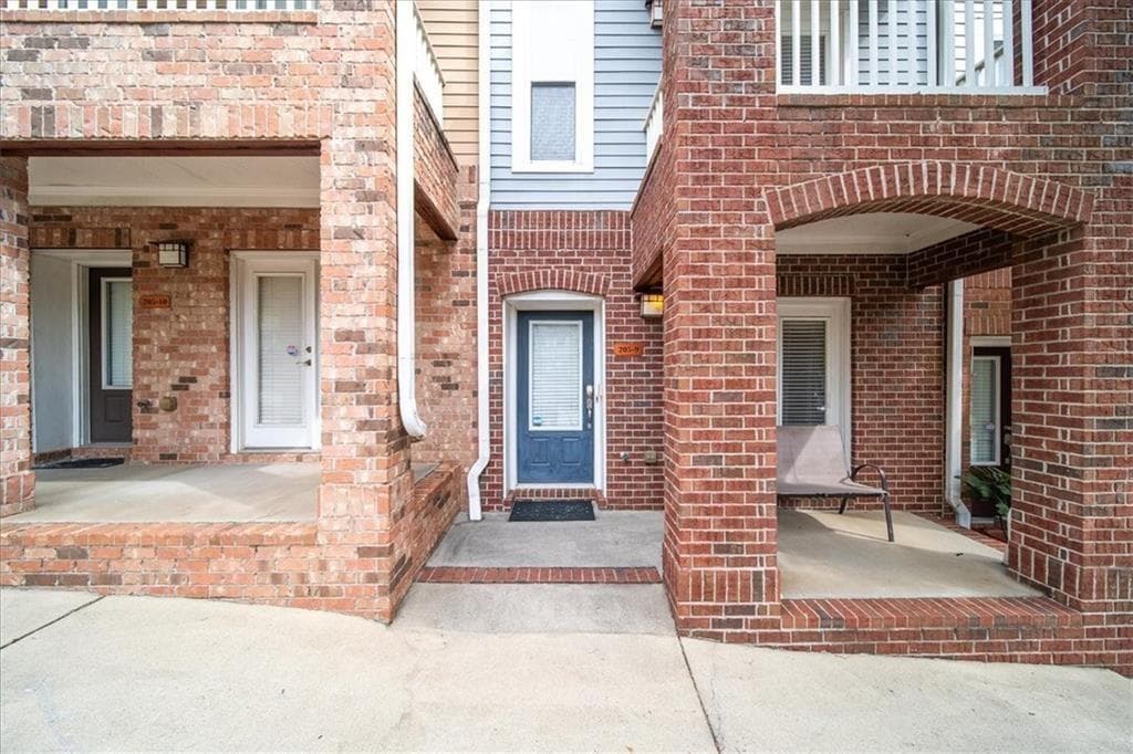 3 bedroom, 4 bathroom townhouse for rent at 205 16th Street 18, Atlanta, GA 30363 for $2,695 a month — photo 2