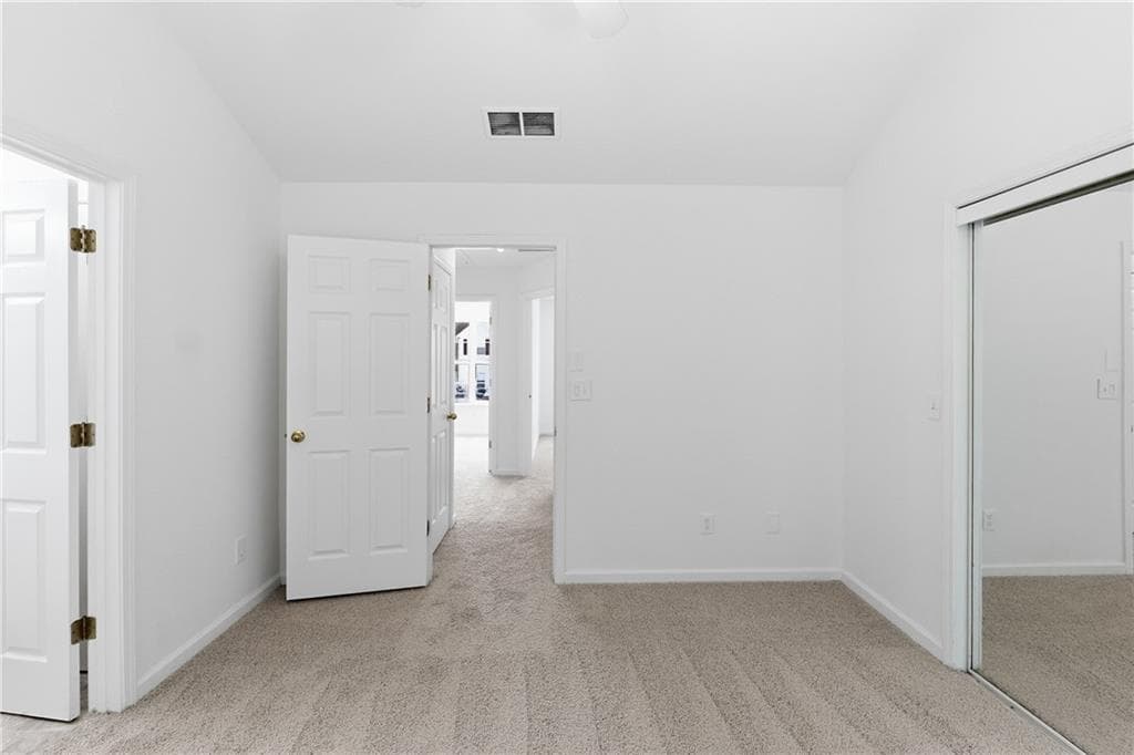 3 bedroom, 3 bathroom, 1,376 sq ft townhouse for sale at 7062 Brookview Creek, Riverdale, GA 30274 — photo 4