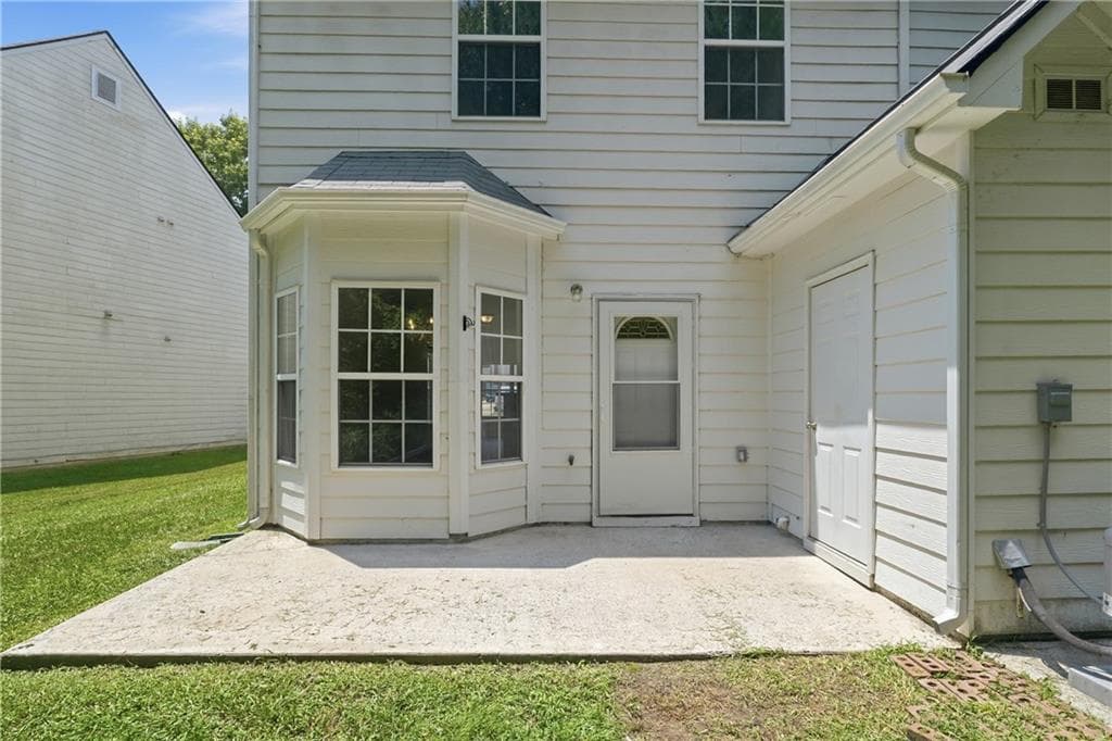 3 bedroom, 3 bathroom, 1,376 sq ft townhouse for sale at 7062 Brookview Creek, Riverdale, GA 30274 — photo 5