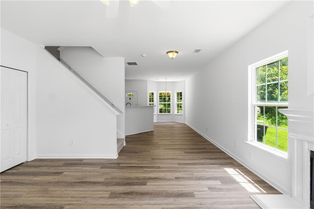 3 bedroom, 3 bathroom, 1,376 sq ft townhouse for sale at 7062 Brookview Creek, Riverdale, GA 30274 — photo 7
