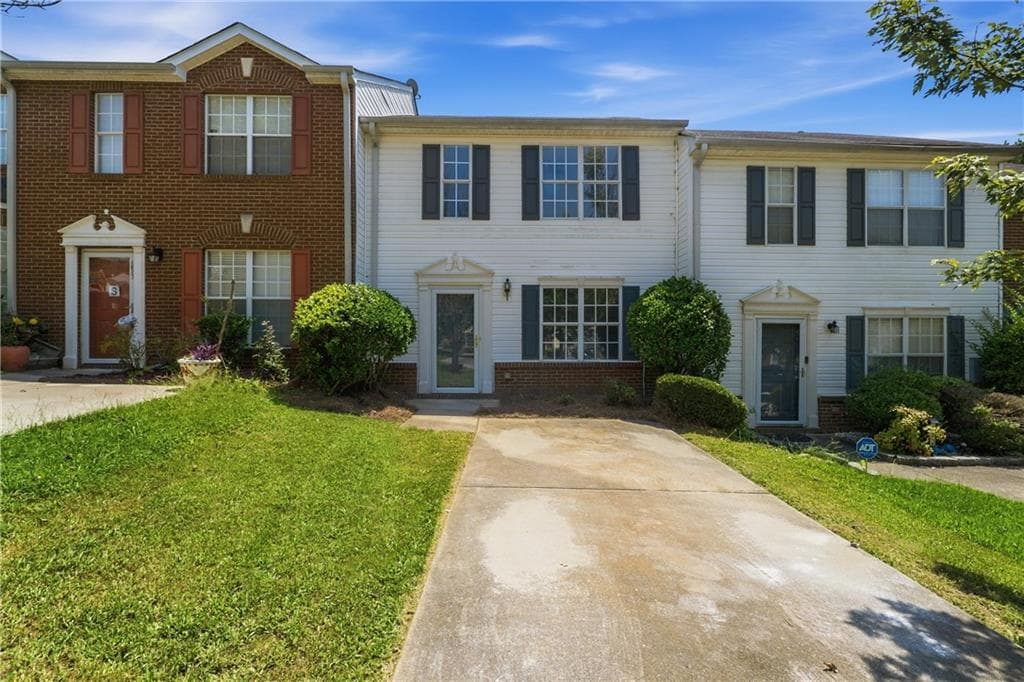 3 bedroom, 3 bathroom, 1,444 sq ft townhouse for sale at 1318 Revelstoke Cove, Riverdale, GA 30296