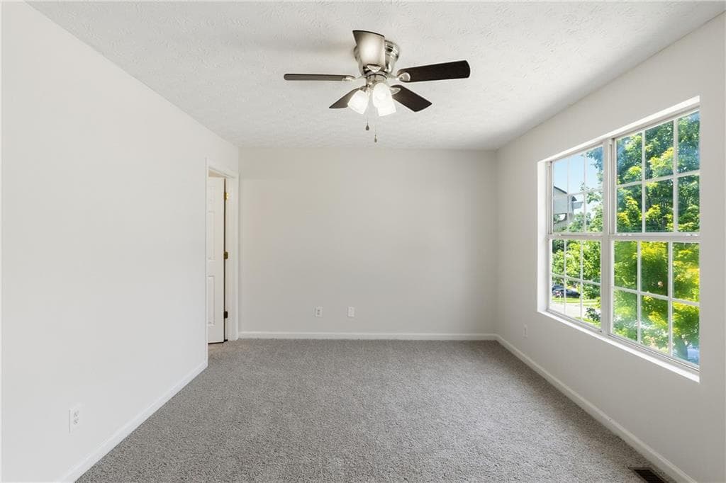 3 bedroom, 3 bathroom, 1,444 sq ft townhouse for sale at 1318 Revelstoke Cove, Riverdale, GA 30296 — photo 4