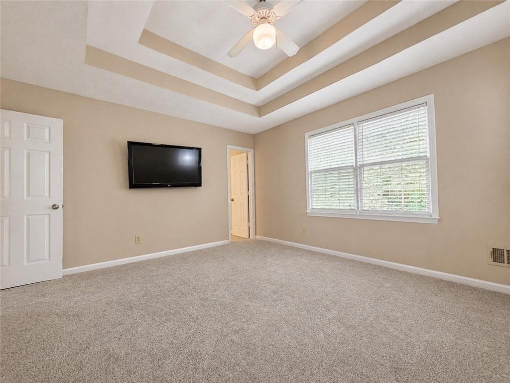 3 bedroom, 2 bathroom, 1,352 sq ft single family residence for sale at 4117 Summer Wood Drive, Snellville, GA 30039 — photo 10