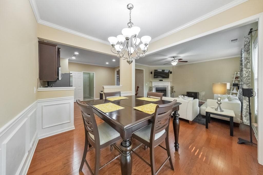 3 bedroom, 3 bathroom, 1,949 sq ft townhouse for sale at 3169 Berkeley Glen Way, Peachtree Corners, GA 30092 — photo 5
