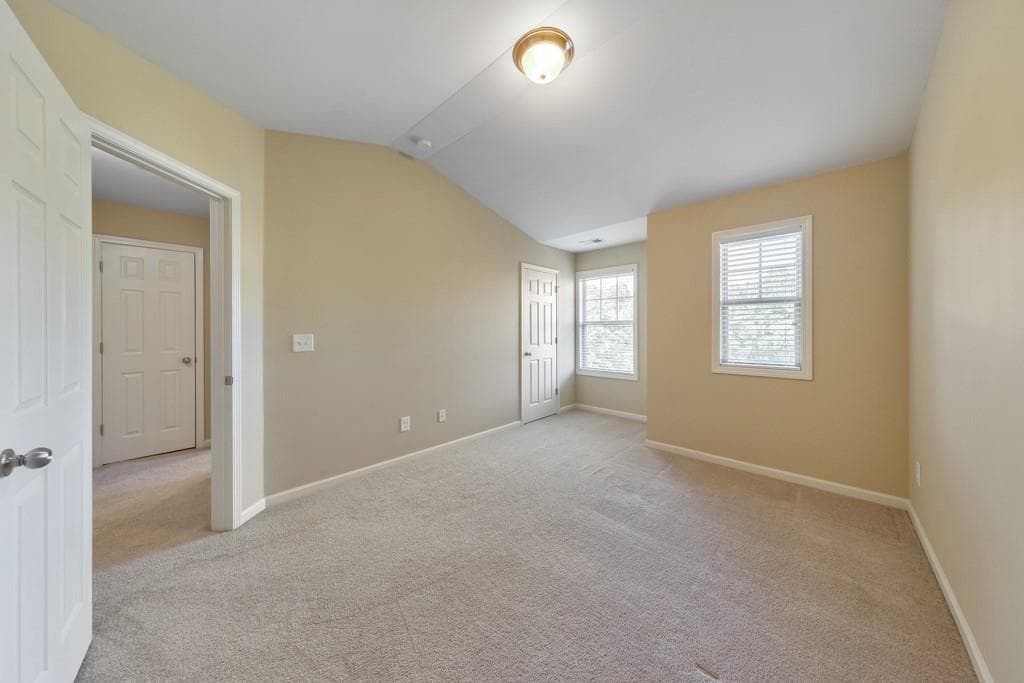 3 bedroom, 3 bathroom, 1,949 sq ft townhouse for sale at 3169 Berkeley Glen Way, Peachtree Corners, GA 30092 — photo 10