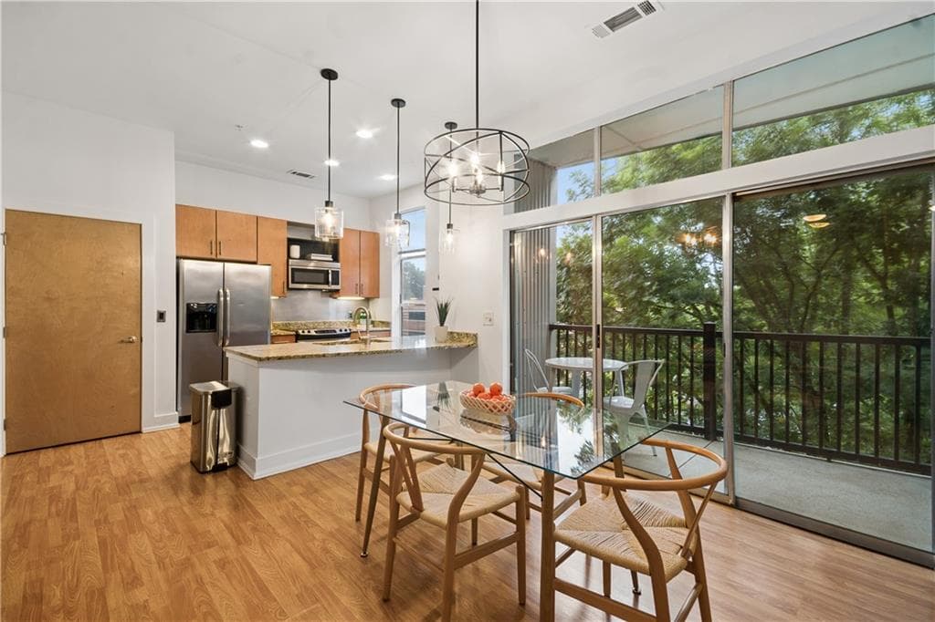 2 bedroom, 2 bathroom, 1,050 sq ft condominium under contract at 2630 Talley Street 419, Decatur, GA 30030 — photo 7