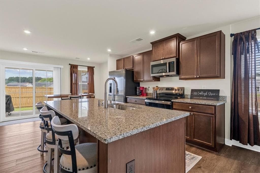 2 bedroom, 2 bathroom, 1,153 sq ft single family residence for sale at 358 Oakleigh Drive, Calhoun, GA 30701 — photo 8