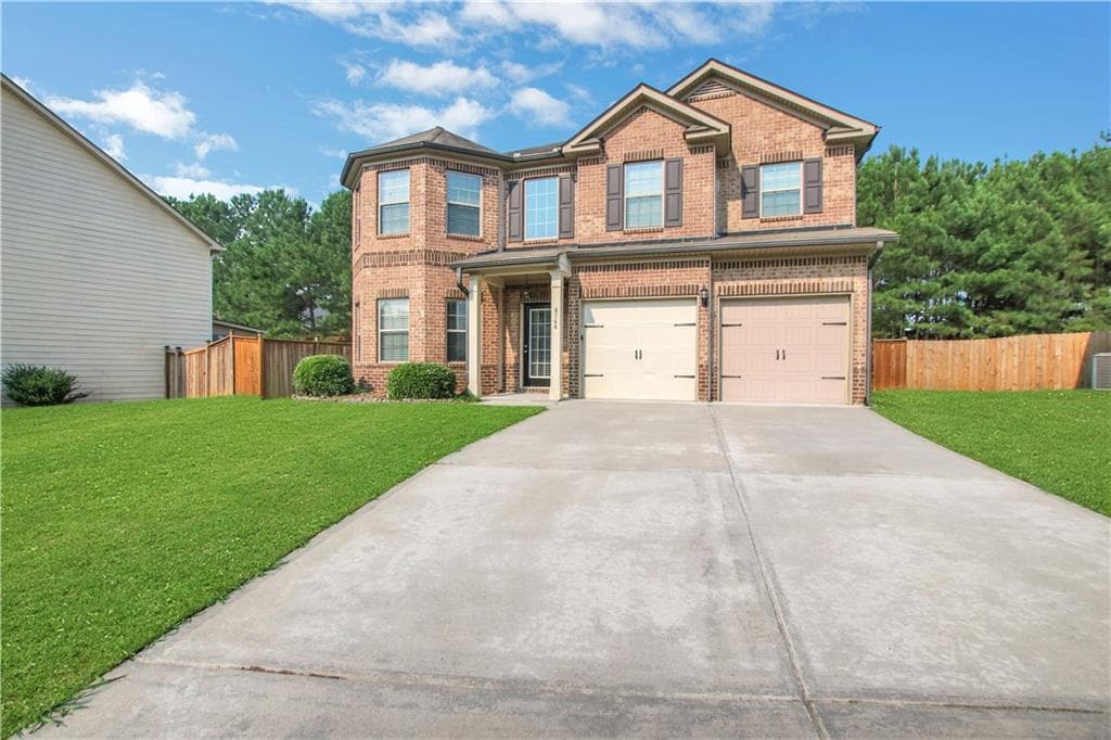 4 bedroom, 3 bathroom, 3,808 sq ft single family residence for sale at 6740 Oak Hill Place, Union City, GA 30213 — photo 3