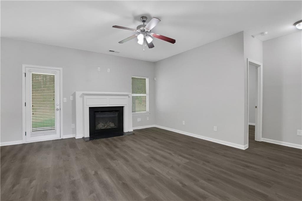 4 bedroom, 3 bathroom, 3,808 sq ft single family residence for sale at 6740 Oak Hill Place, Union City, GA 30213 — photo 5