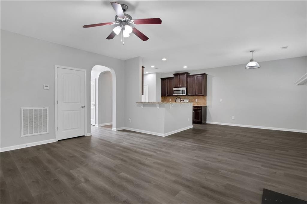 4 bedroom, 3 bathroom, 3,808 sq ft single family residence for sale at 6740 Oak Hill Place, Union City, GA 30213 — photo 7