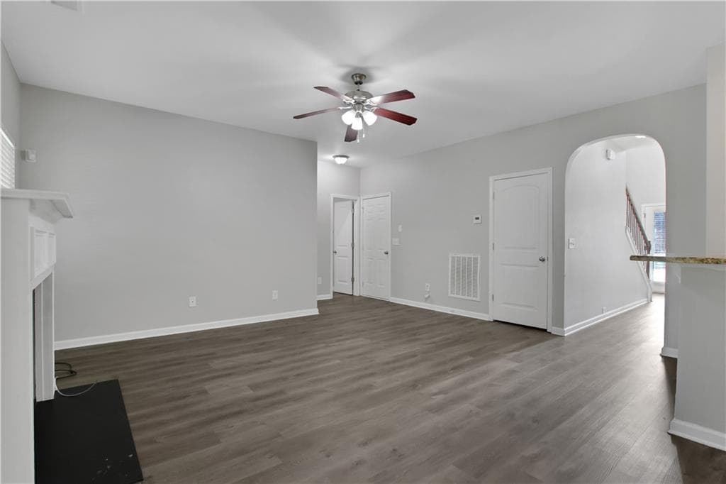 4 bedroom, 3 bathroom, 3,808 sq ft single family residence for sale at 6740 Oak Hill Place, Union City, GA 30213 — photo 9