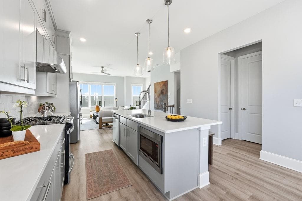 3 bedroom, 5 bathroom, 1,700 sq ft townhouse for rent at 1363 Pavillion Court, Atlanta, GA 30316 for $2,900 a month — photo 5