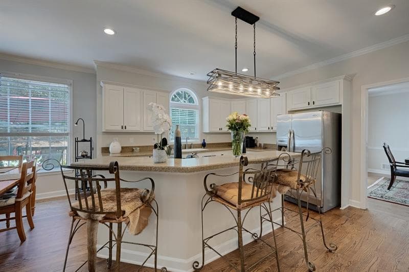 5 bedroom, 5 bathroom, 5,546 sq ft single family residence for sale at 4426 Waterbury Lane, Marietta, GA 30062 — photo 3